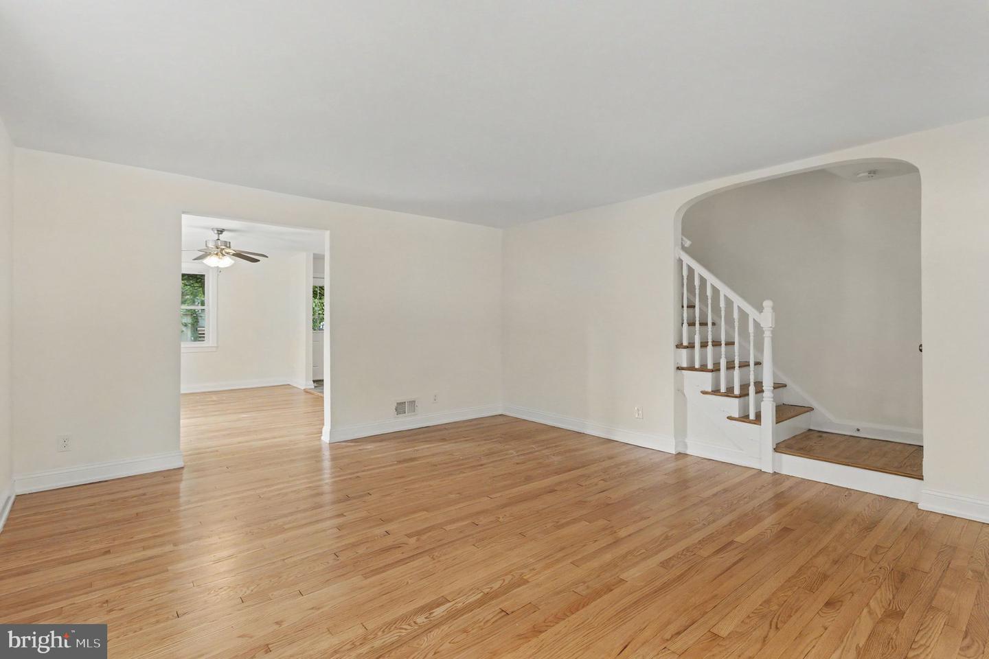 6609 Frederick Rd Property Photo 4