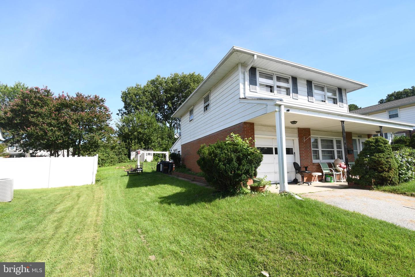 1407 Mount Airy Rd Property Photo 2
