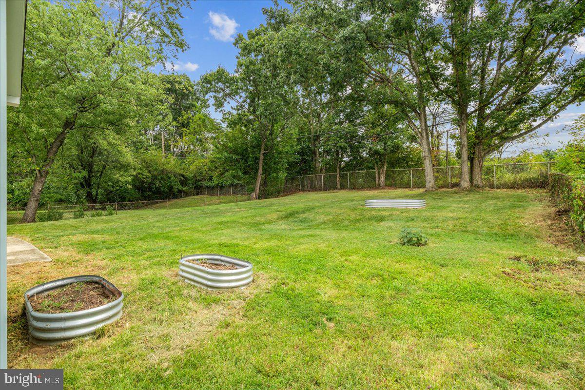 7165 Fairbrook Rd Property Photo 24