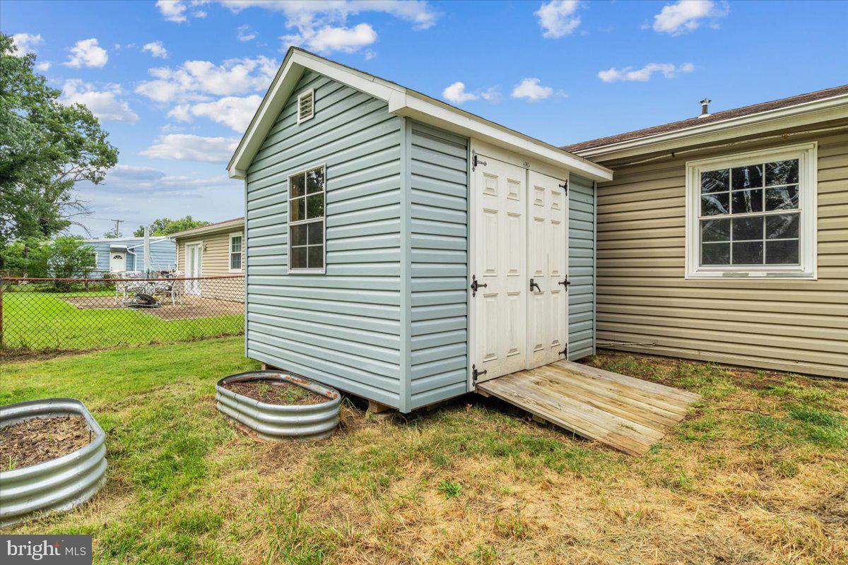 7165 Fairbrook Rd Property Photo 26