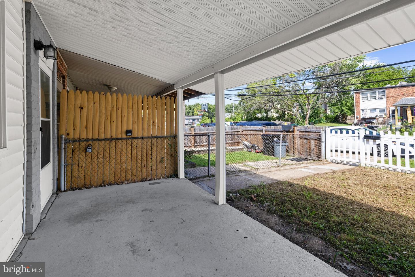 319 Bigley Ave Property Photo 3