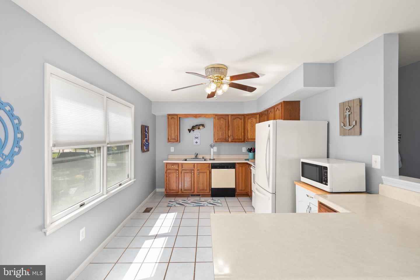 174 E Kingston Park Ln Property Photo 11