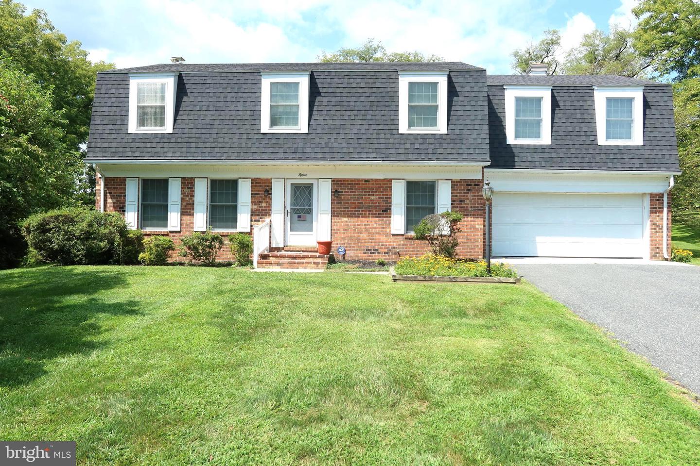 15 Lochmoor Ct Property Photo 1