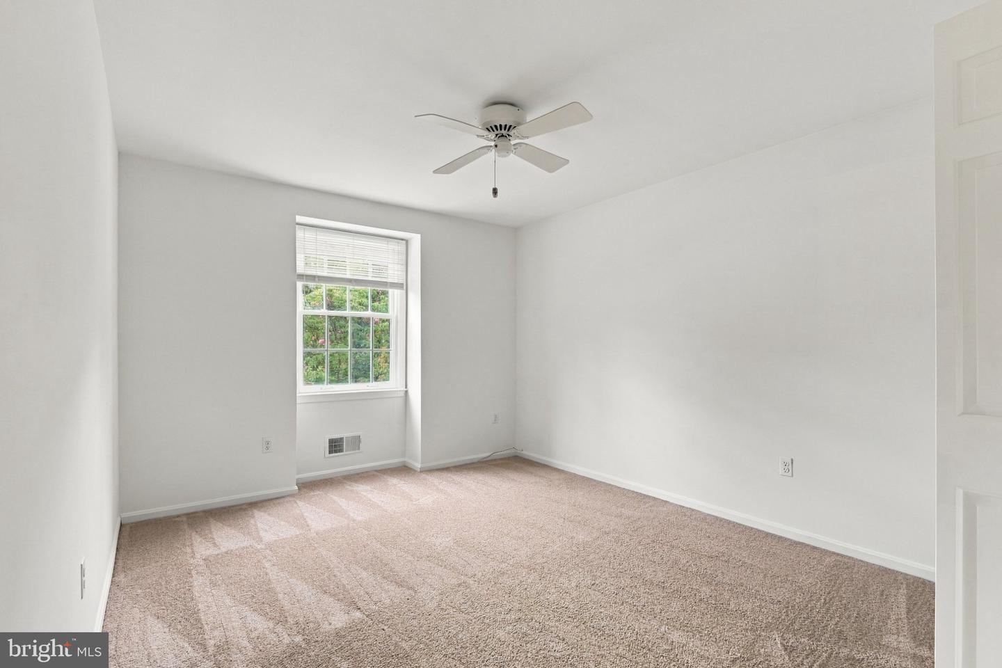 15 Lochmoor Ct Property Photo 30