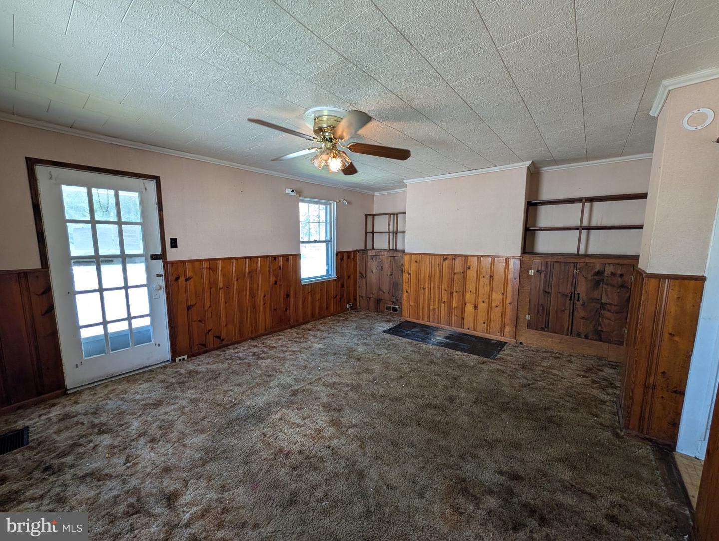 6090 Falls Rd Property Photo 13