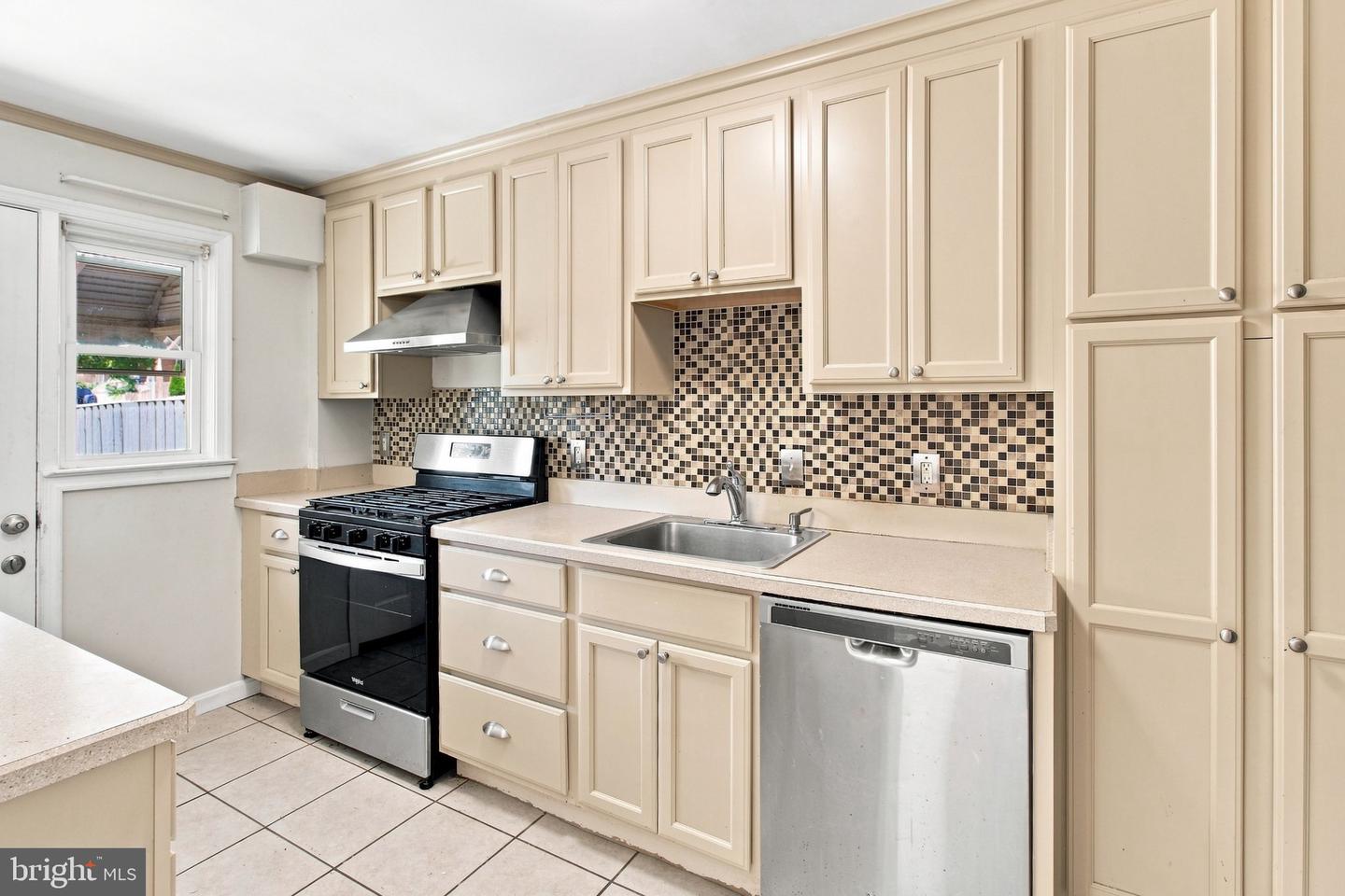 8450 Loch Raven Blvd Property Photo 8