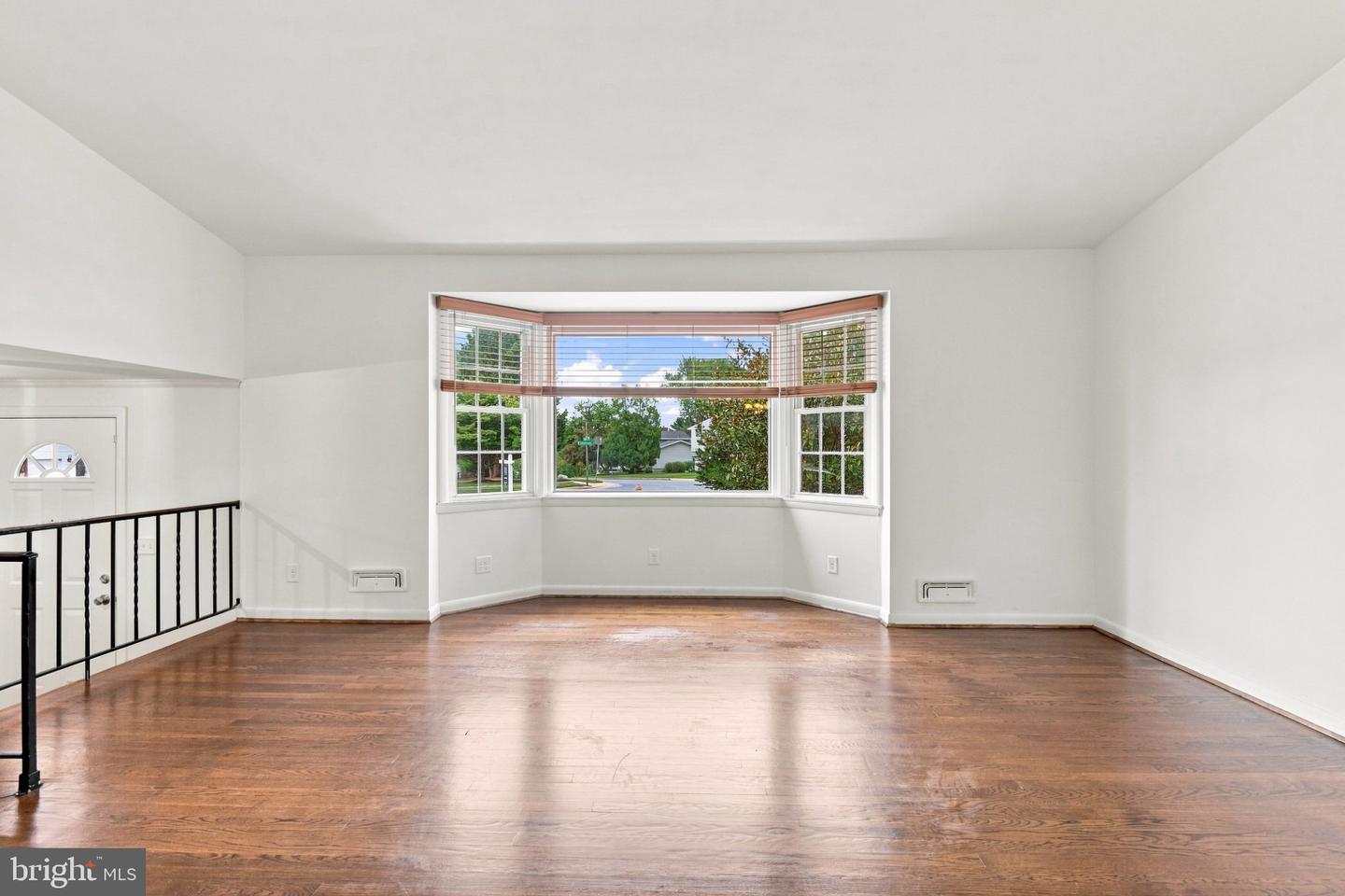 235 Chantrey Rd Property Photo 4