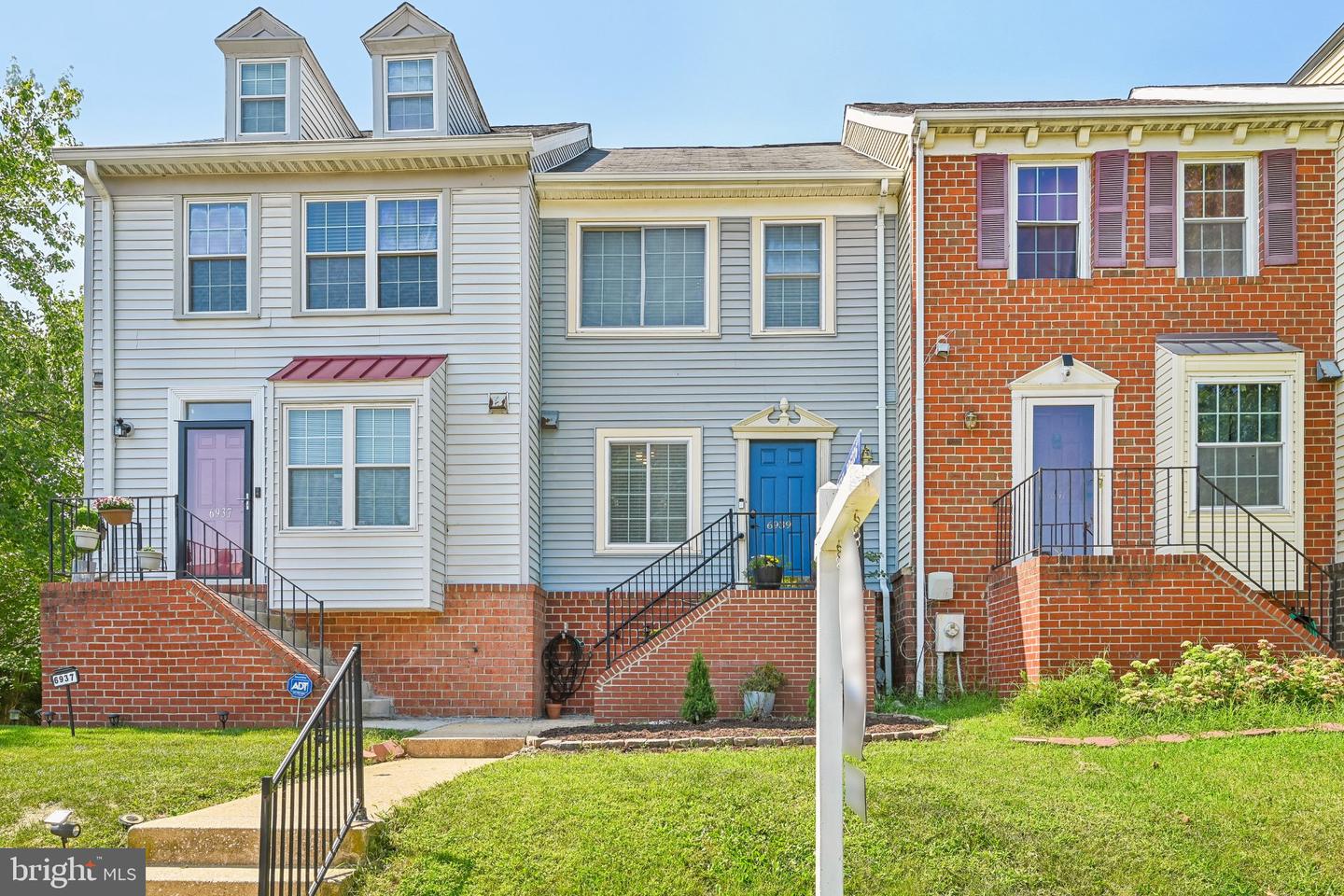 6939 Rockfield Rd Property Photo 1