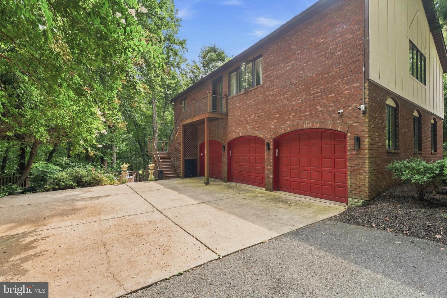 25 Highfield Ct Property Photo 2