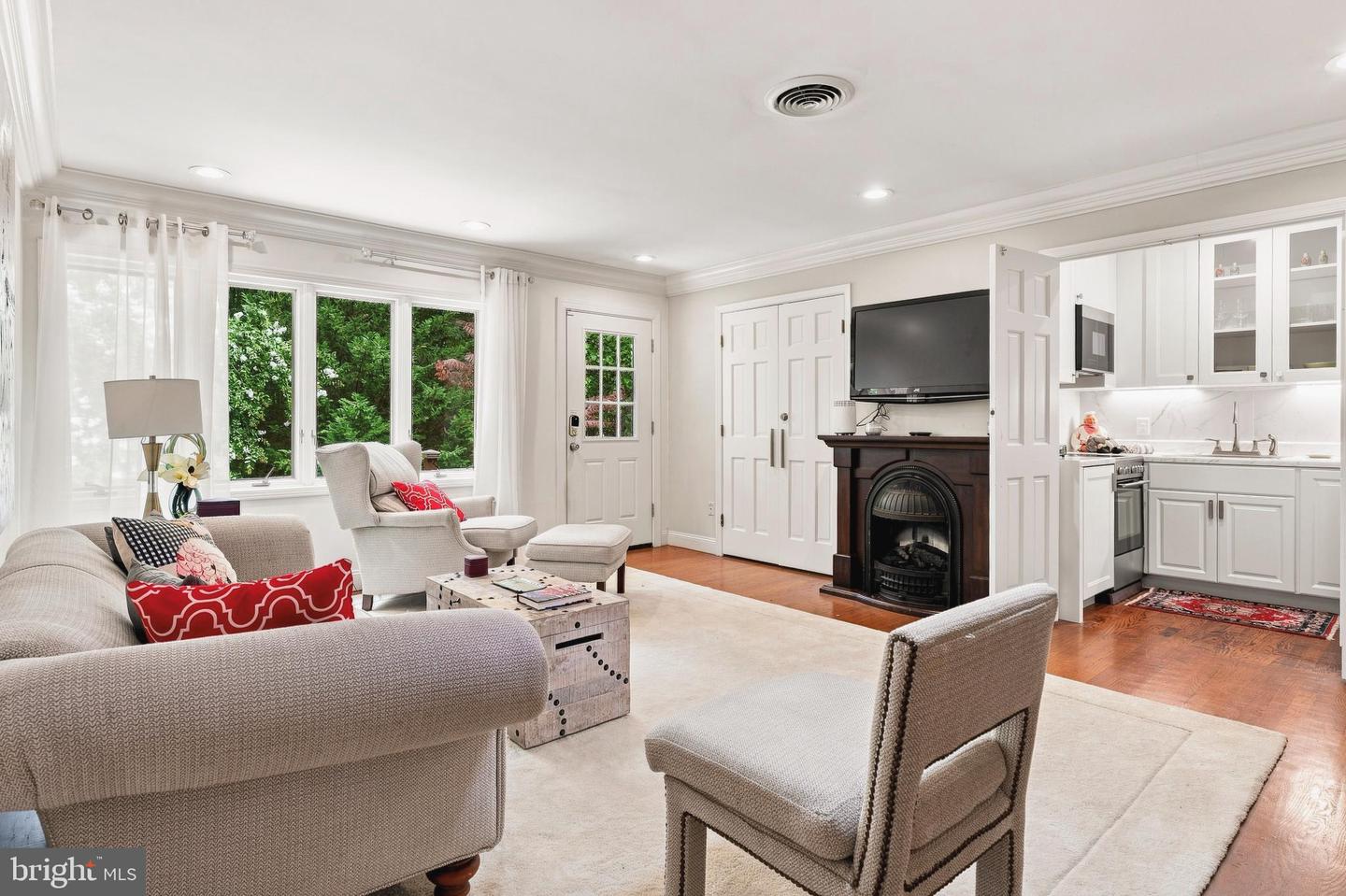 25 Highfield Ct Property Photo 3
