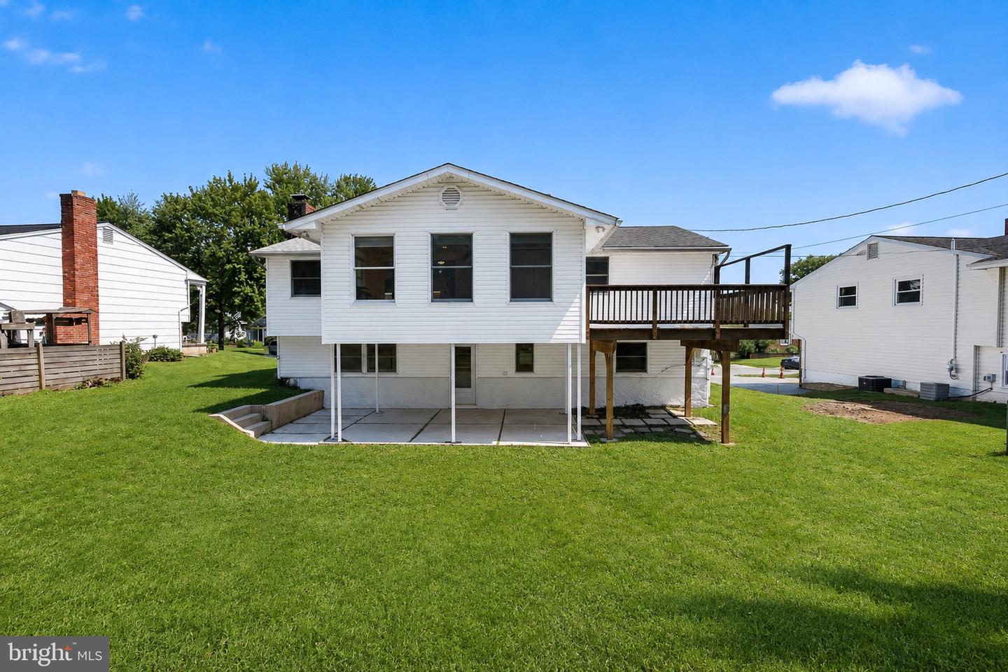 2112 Folkstone Rd Property Photo 25