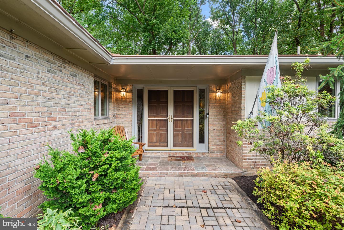 10 Winterberry Ct Property Photo 2