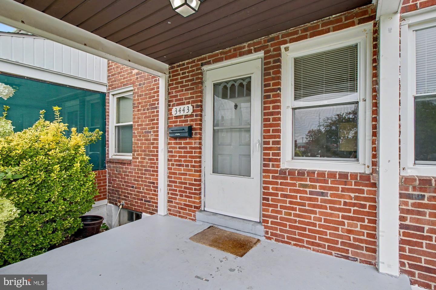 3443 Dunhaven Rd Property Photo 2