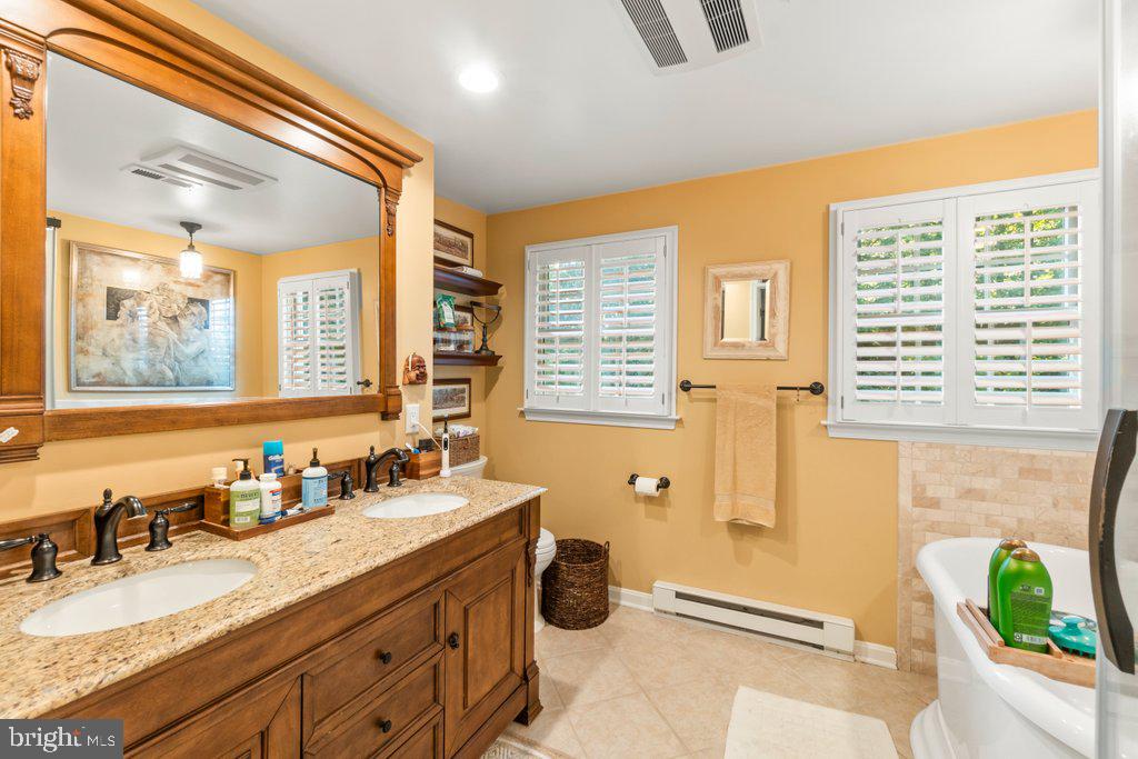 4208 Ravenhurst Cir Property Photo 29