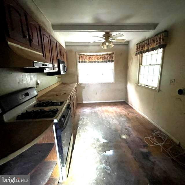 52 Greenmeadow Dr Property Photo 9