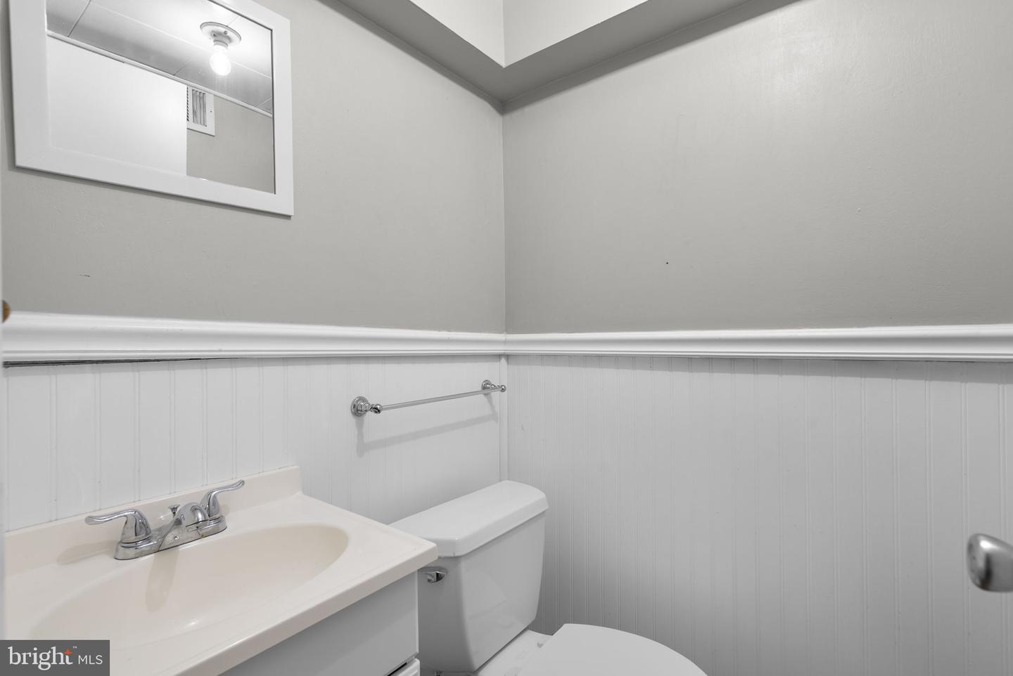 955 Stormont Cir Property Photo 18