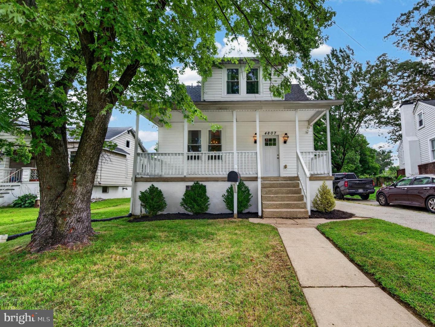 4807 Kenwood Ave Property Photo 1