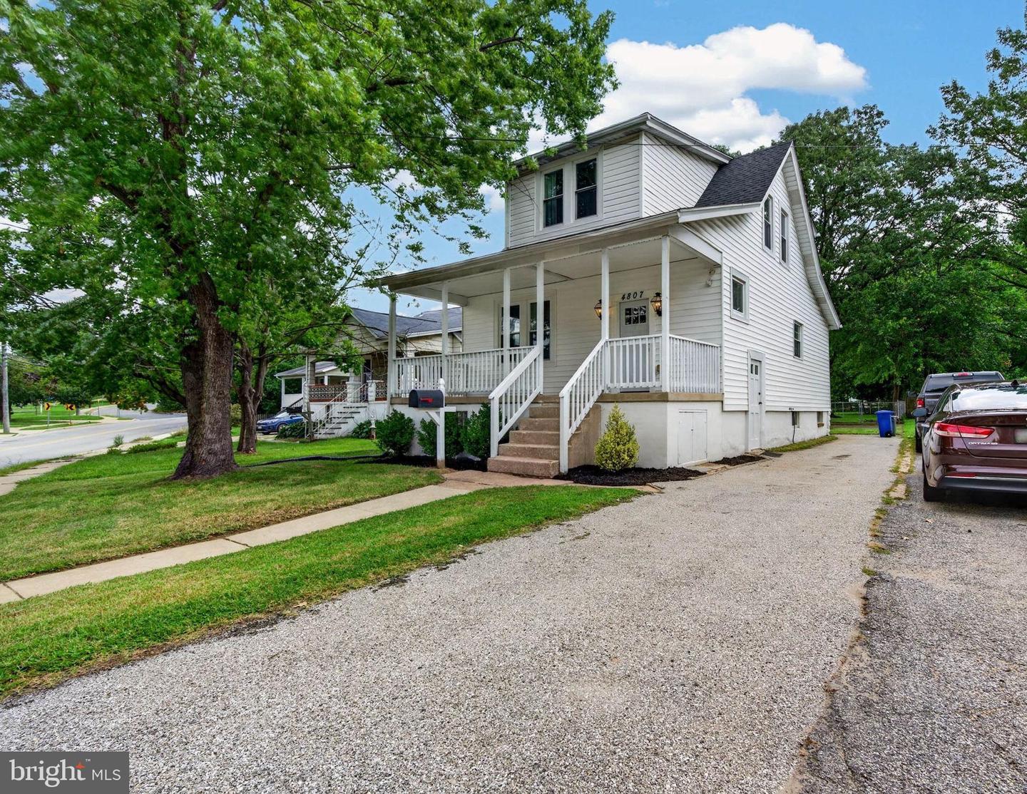 4807 Kenwood Ave Property Photo 3