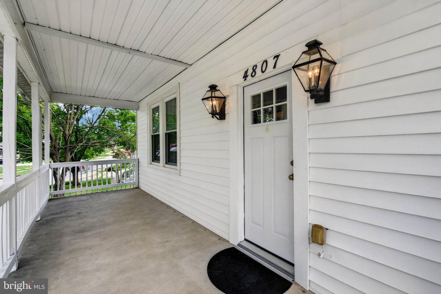 4807 Kenwood Ave Property Photo 9
