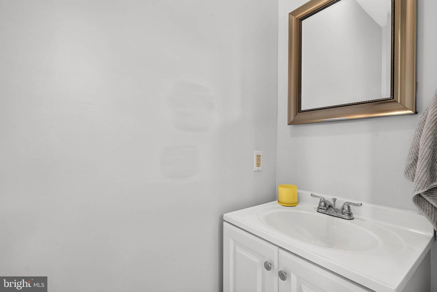 4807 Kenwood Ave Property Photo 24