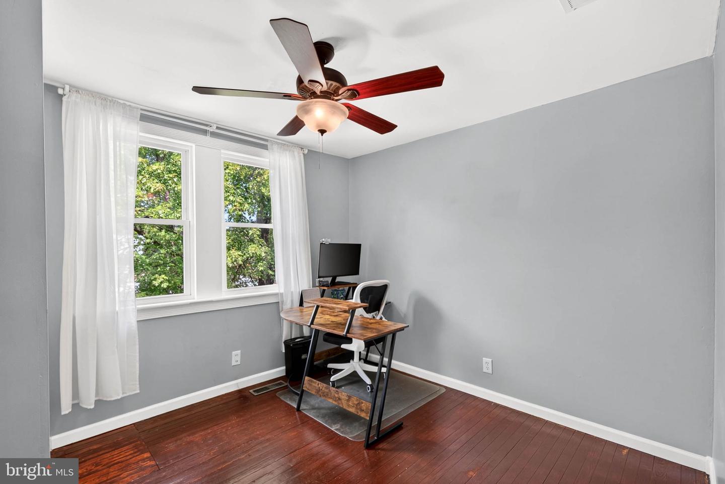 4807 Kenwood Ave Property Photo 31