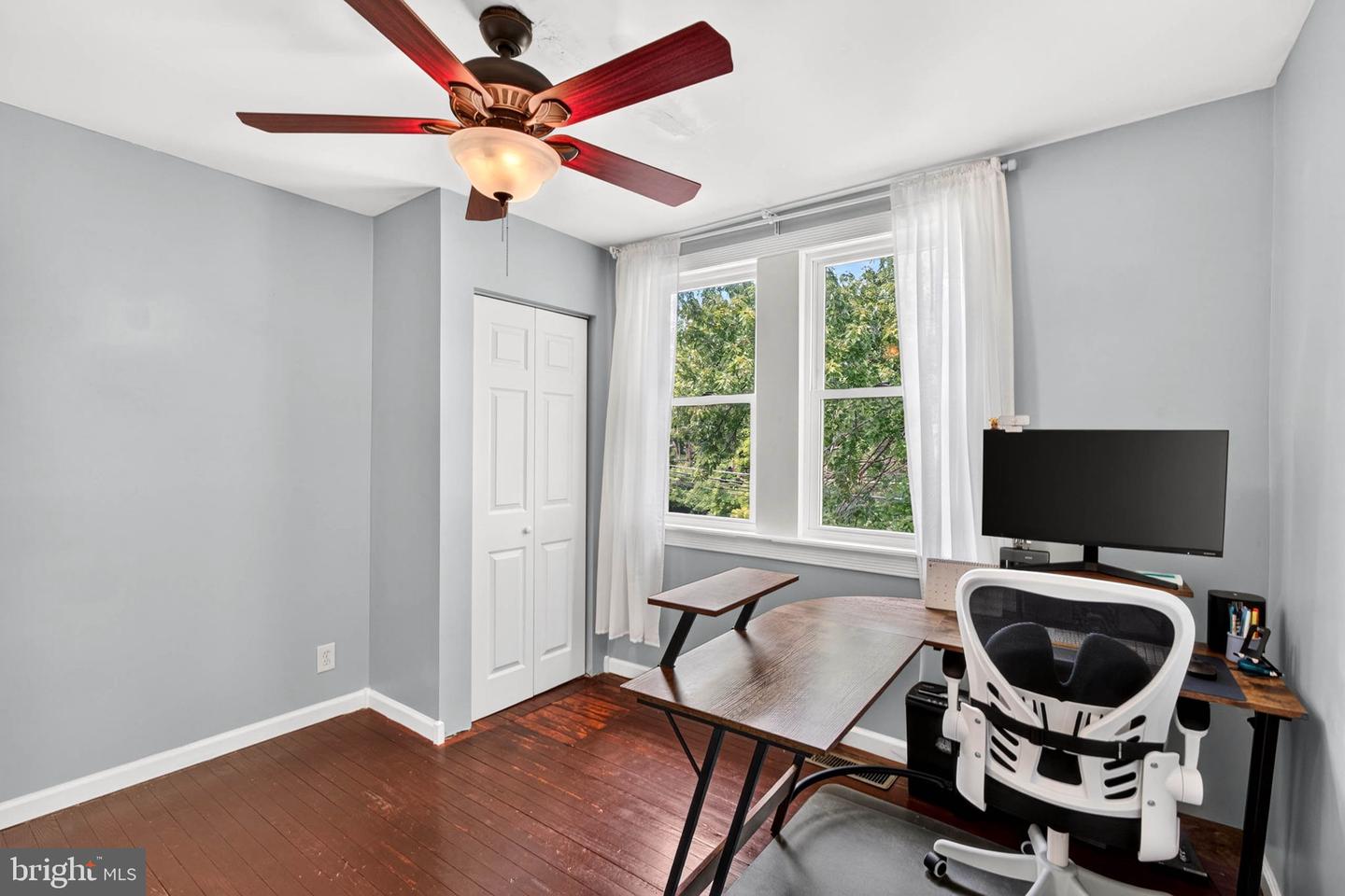 4807 Kenwood Ave Property Photo 32