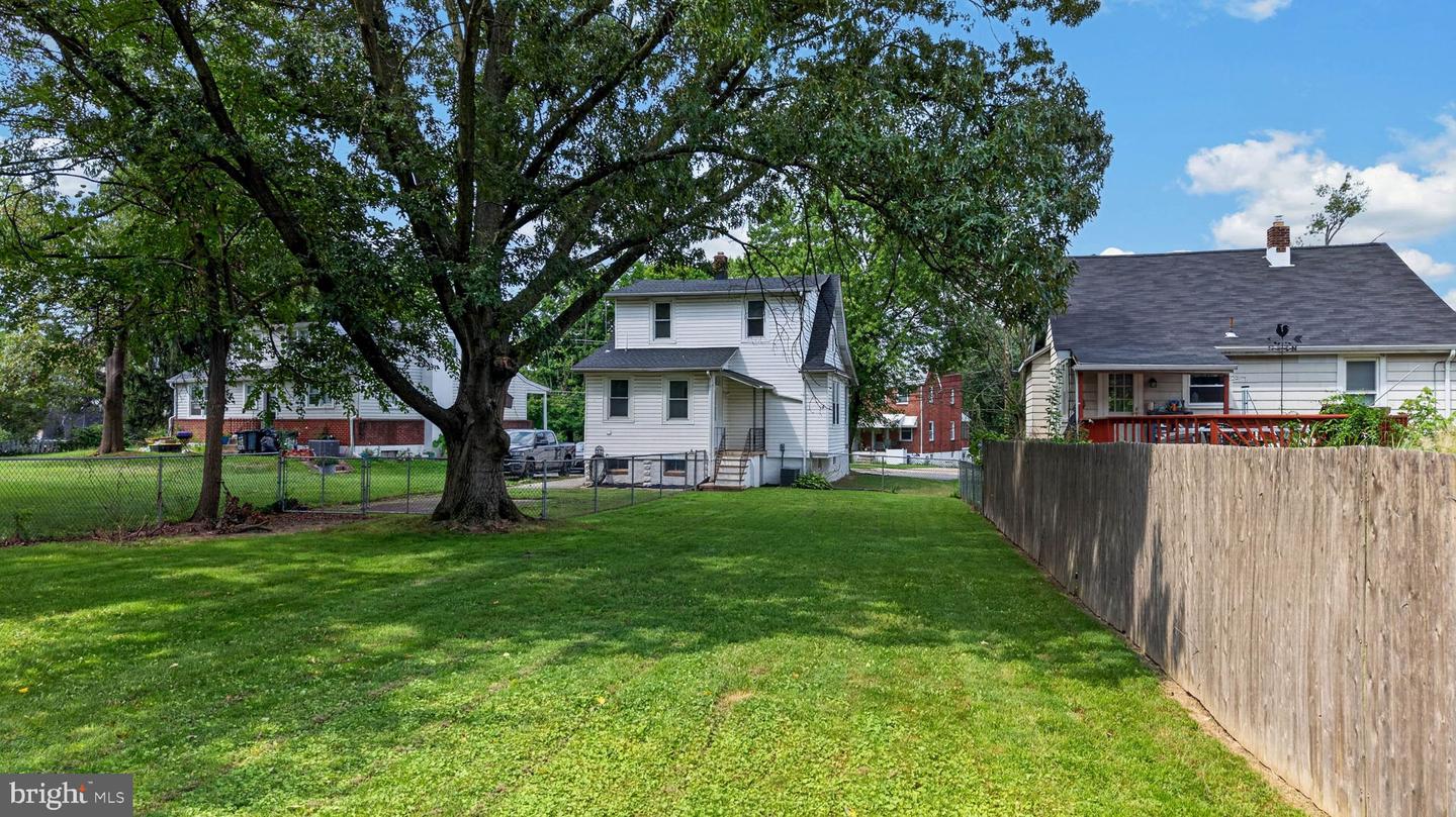4807 Kenwood Ave Property Photo 35