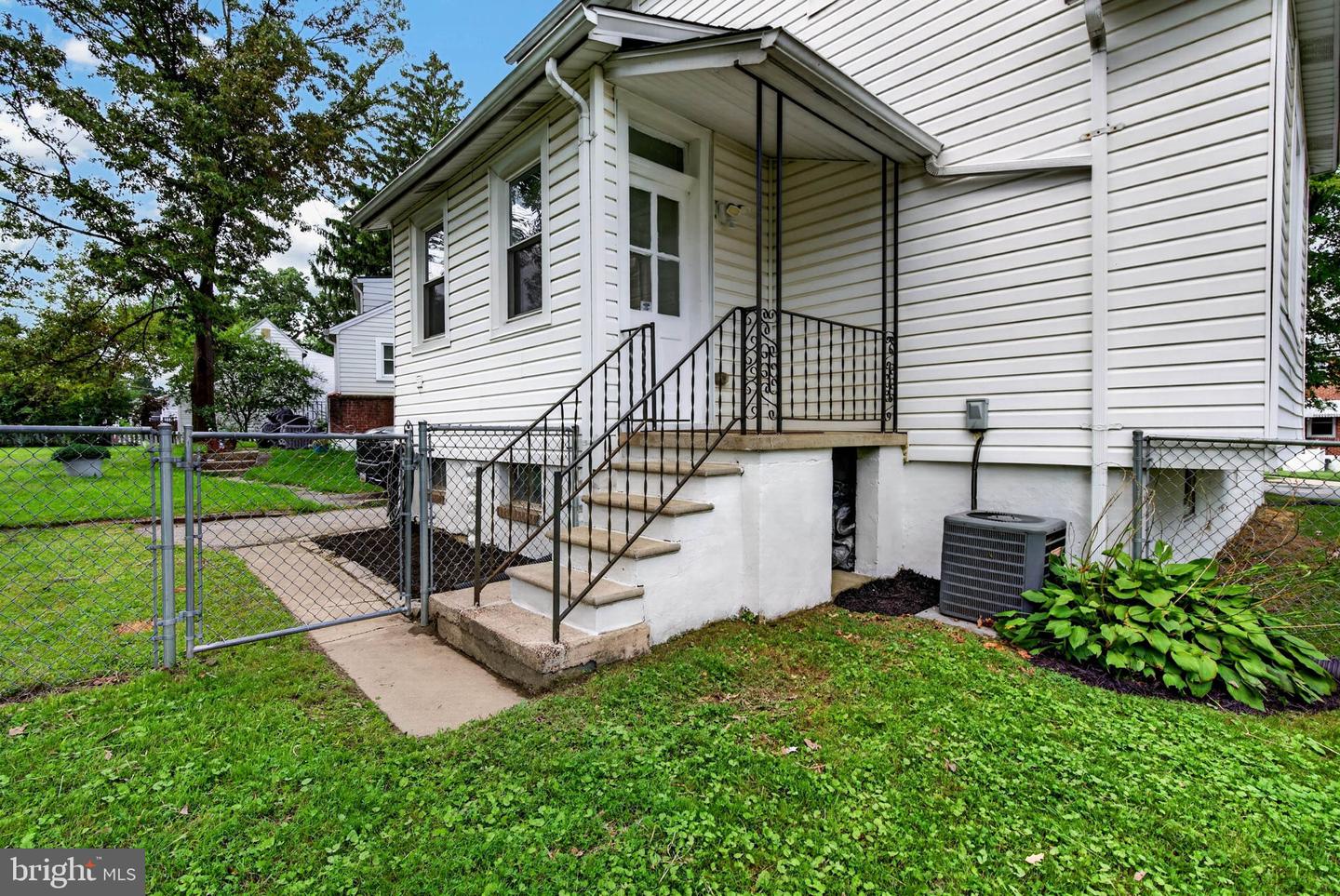 4807 Kenwood Ave Property Photo 40