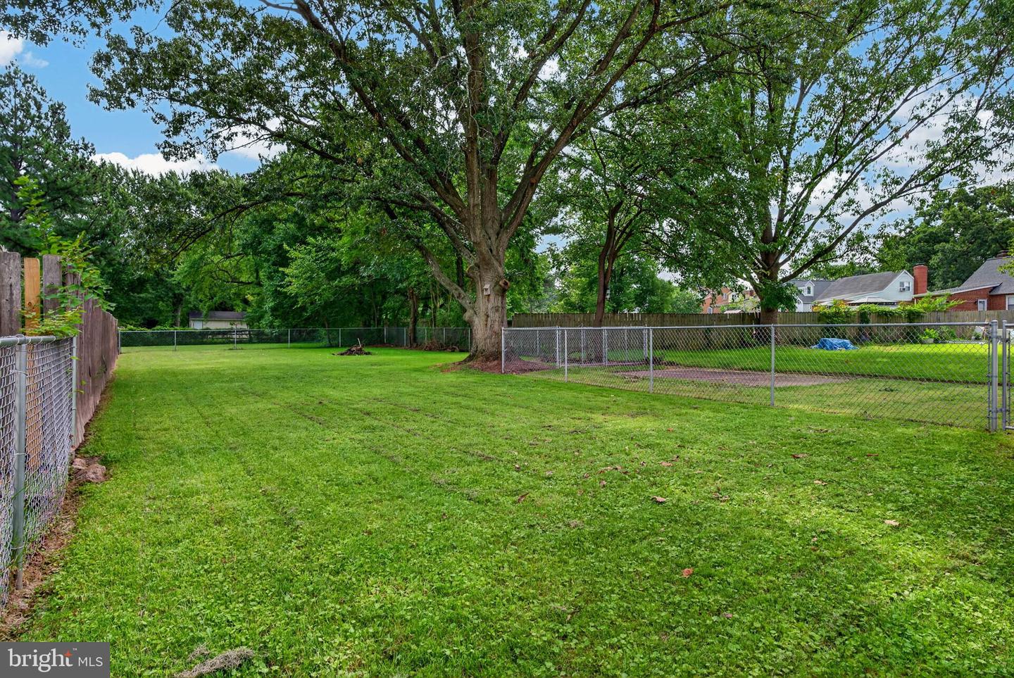 4807 Kenwood Ave Property Photo 41