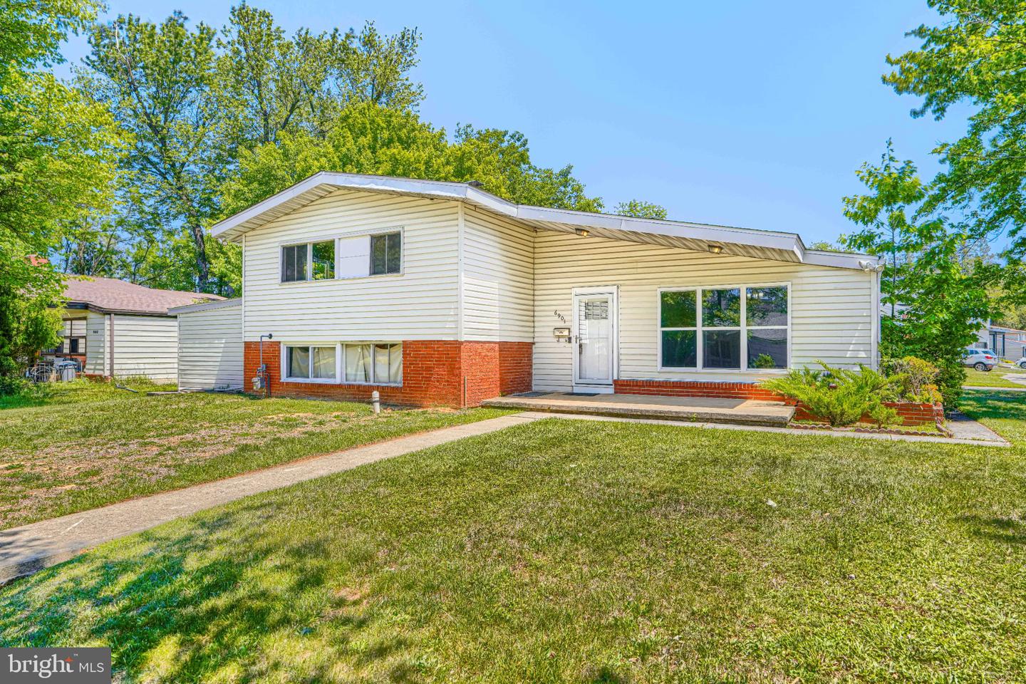 6901 Chippewa Dr Property Photo 2