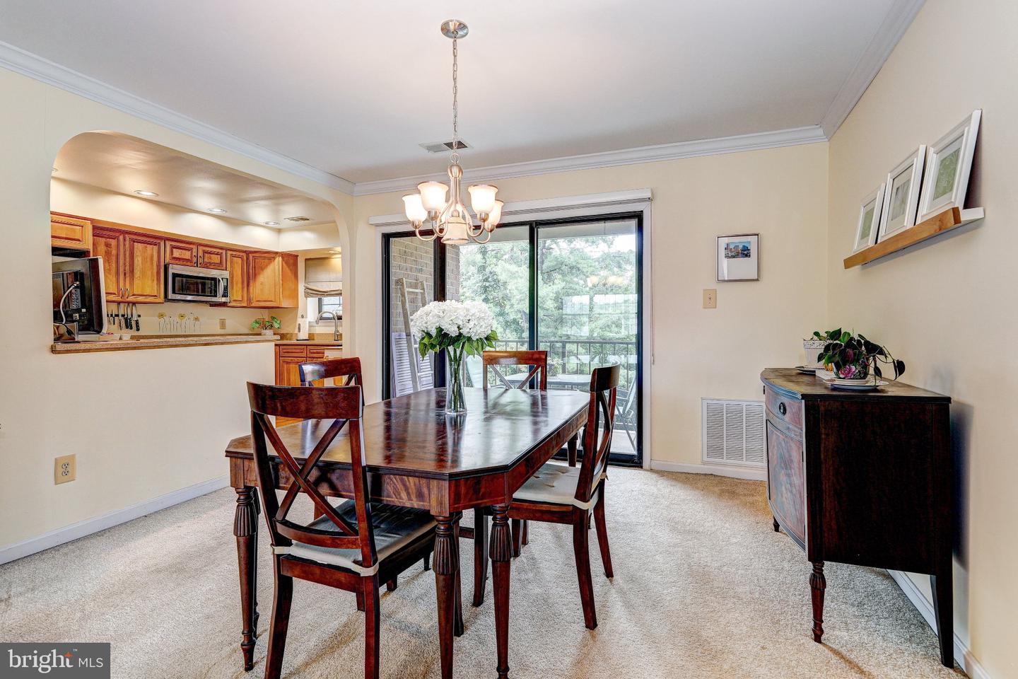 20 Alanbrooke Ct #20f Property Photo 9