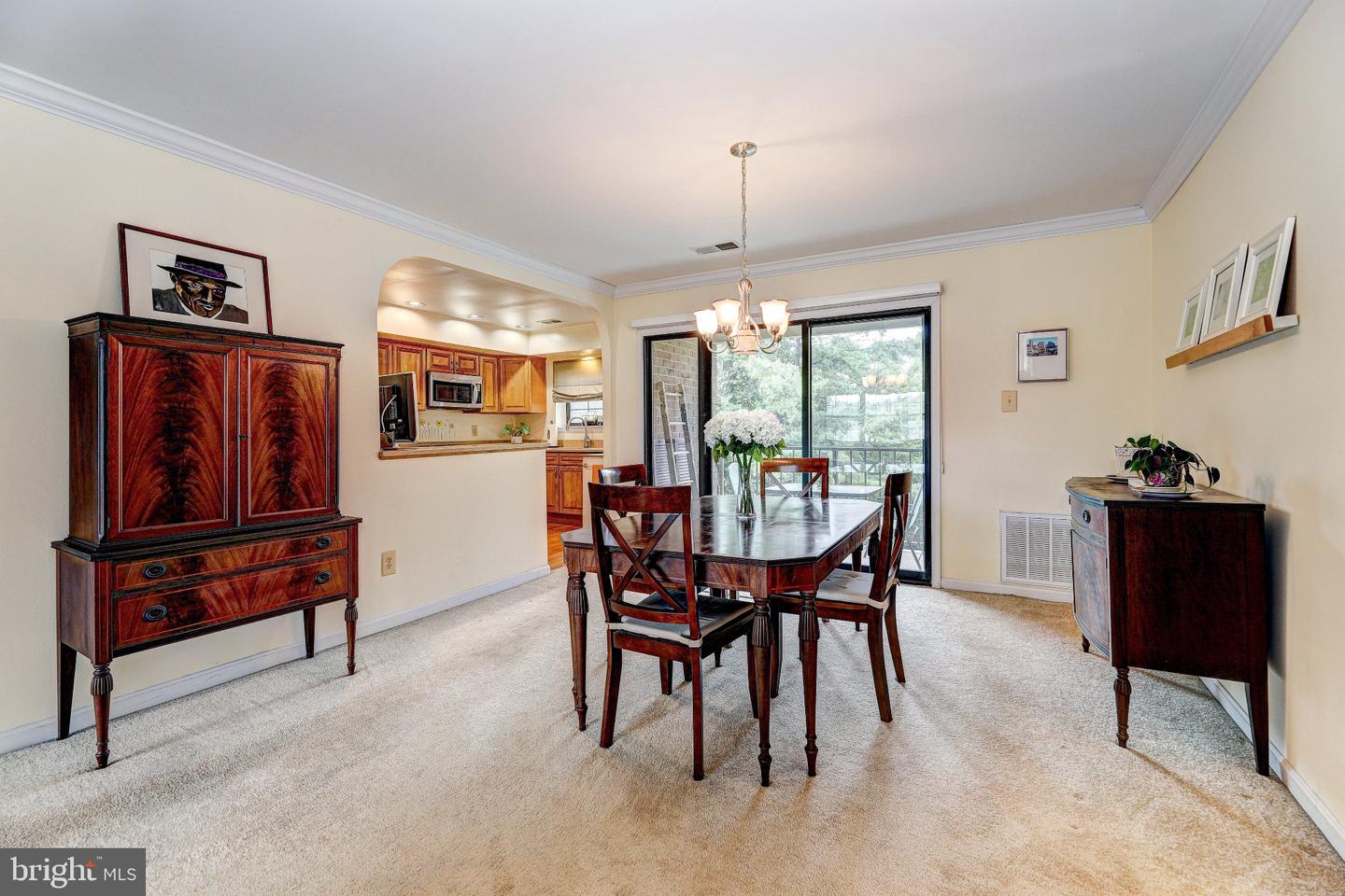 20 Alanbrooke Ct #20f Property Photo 10