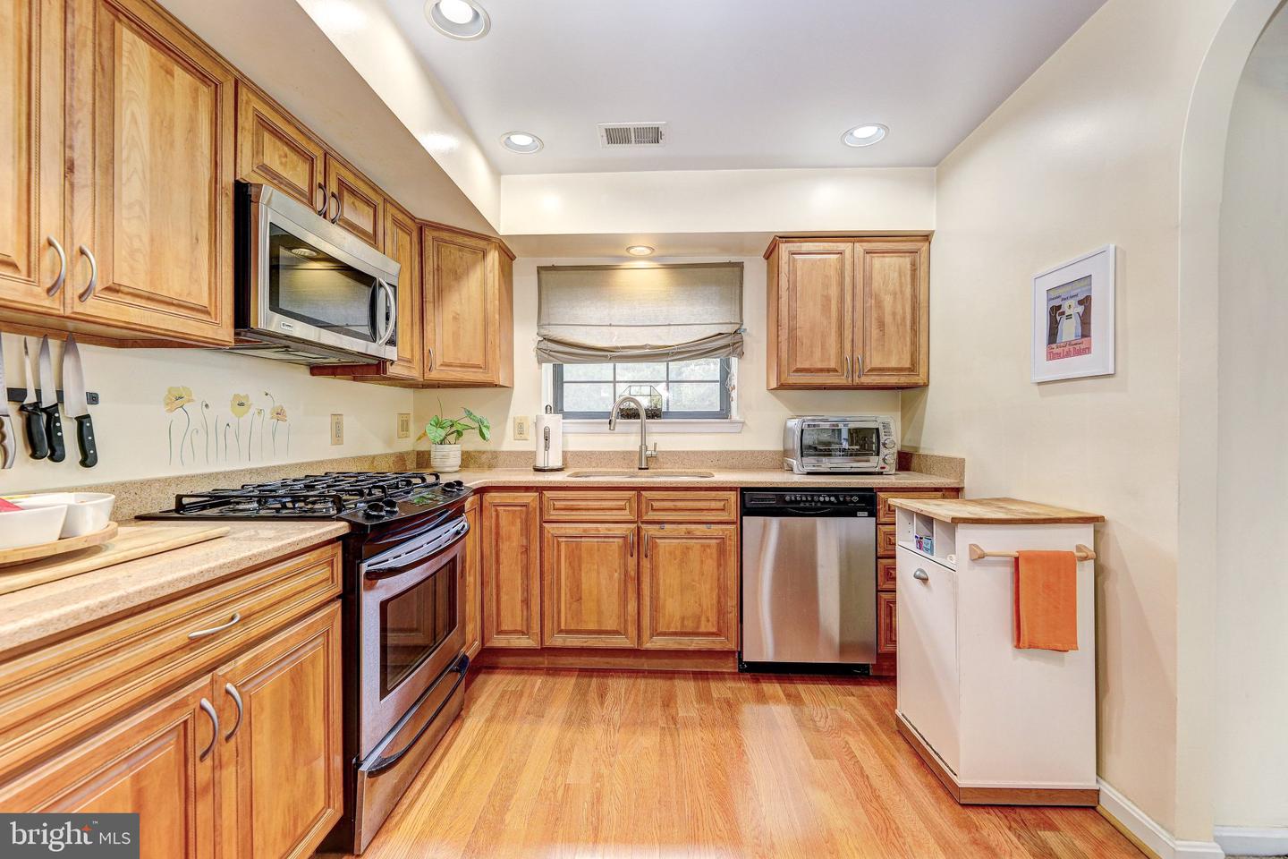 20 Alanbrooke Ct #20f Property Photo 15