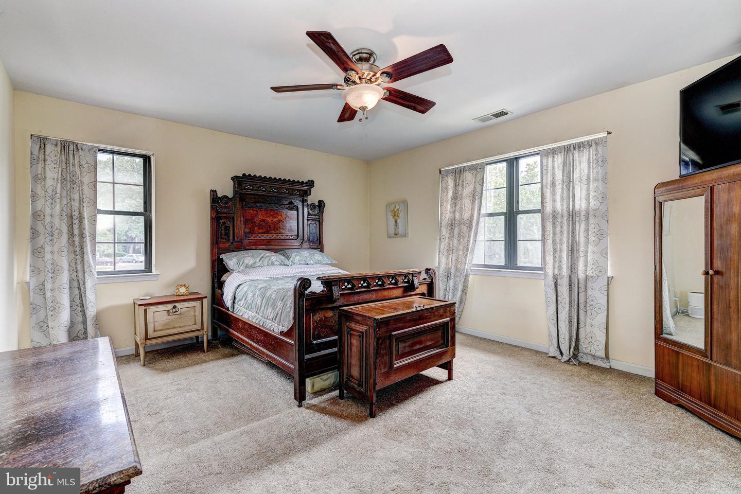 20 Alanbrooke Ct #20f Property Photo 18