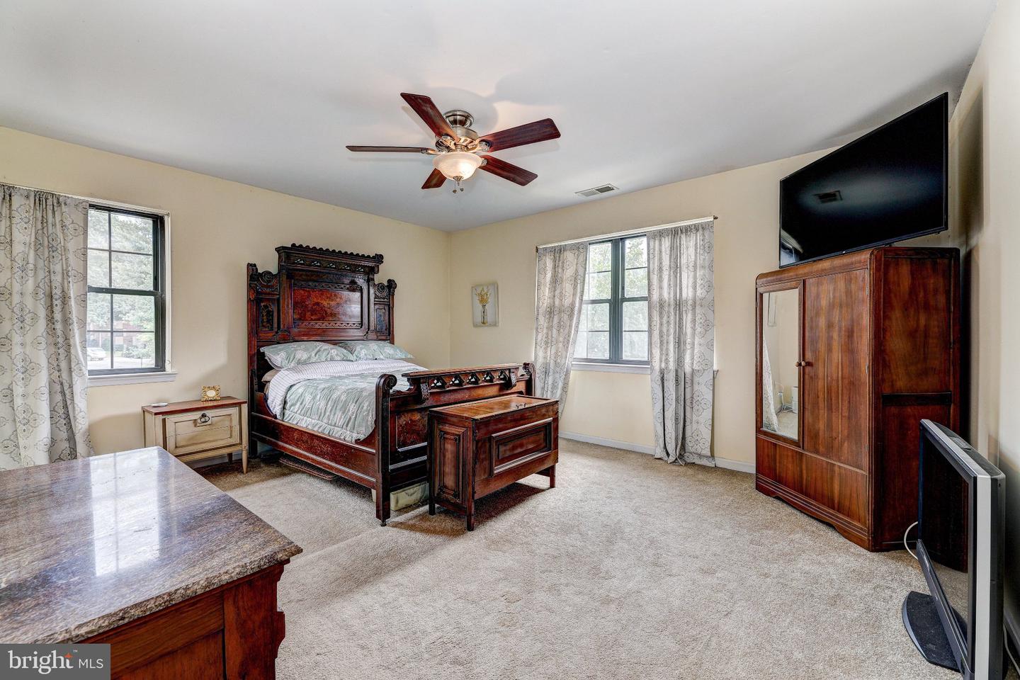 20 Alanbrooke Ct #20f Property Photo 19