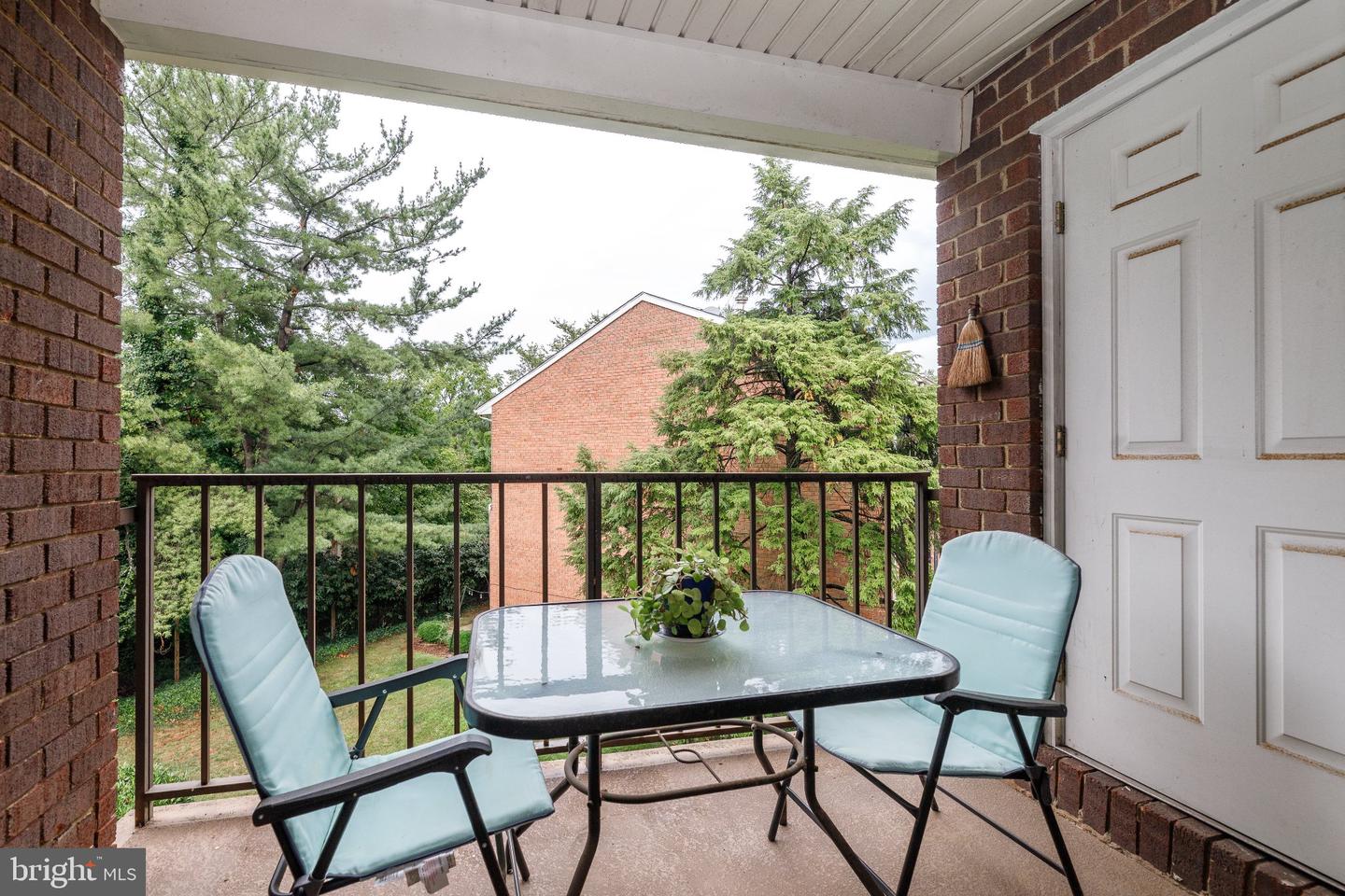 20 Alanbrooke Ct #20f Property Photo 24