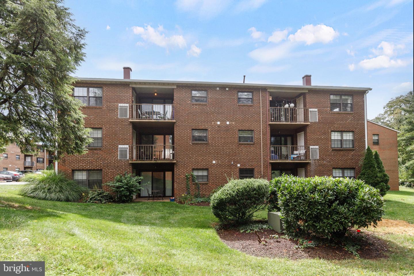 20 Alanbrooke Ct #20f Property Photo 25