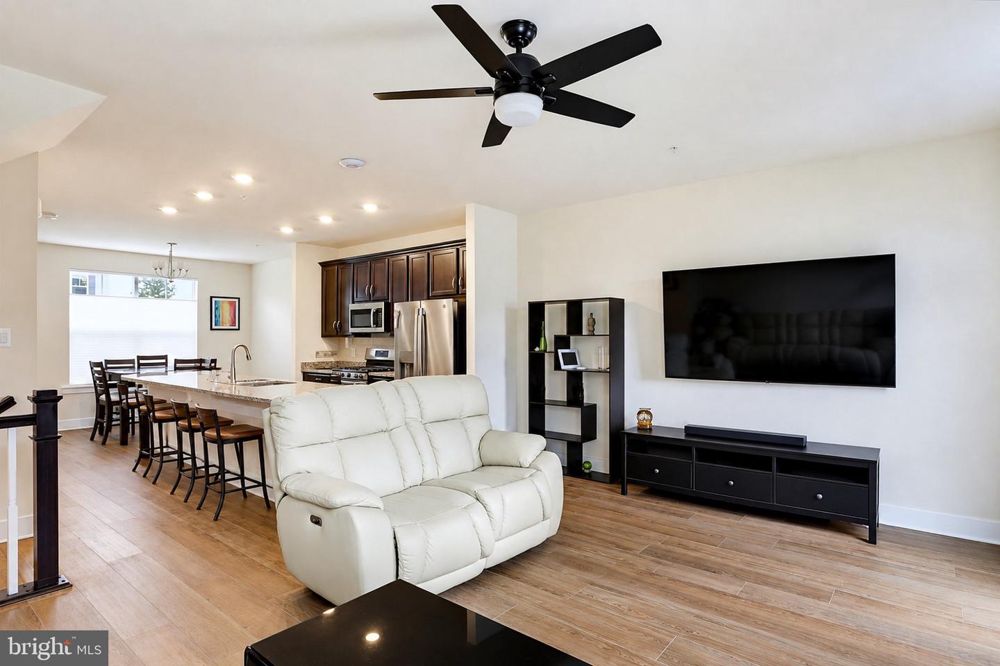 11103 Wilder Way Property Photo 6