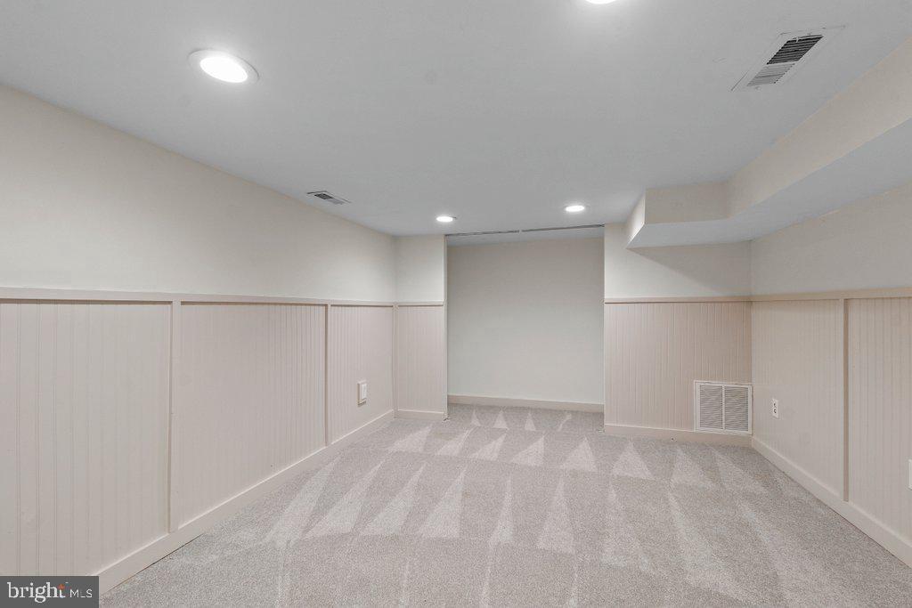 237 3rd Ave Property Photo 30