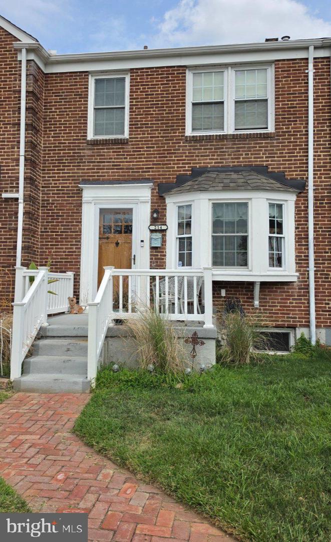 214 Blakeney Rd Property Photo 1
