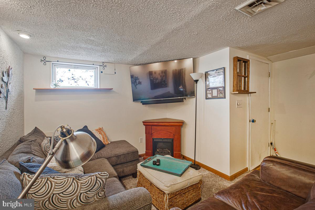 214 Blakeney Rd Property Photo 27