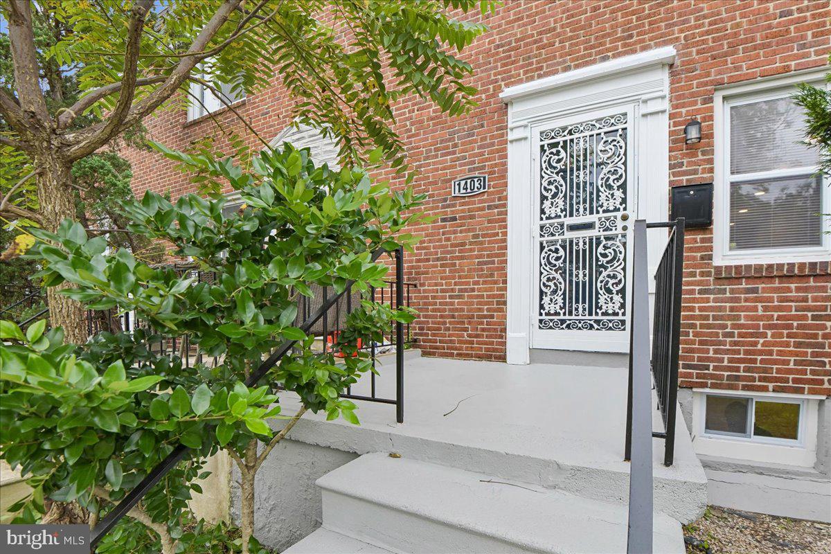 1403 Dartmouth Ave Property Photo 3