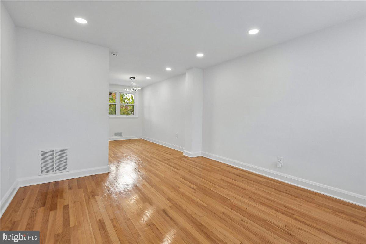 1403 Dartmouth Ave Property Photo 5