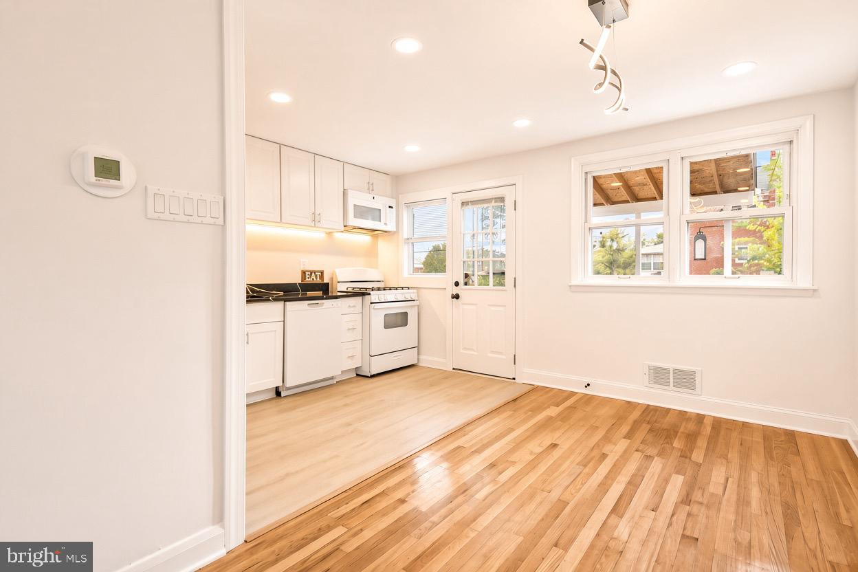 1403 Dartmouth Ave Property Photo 7