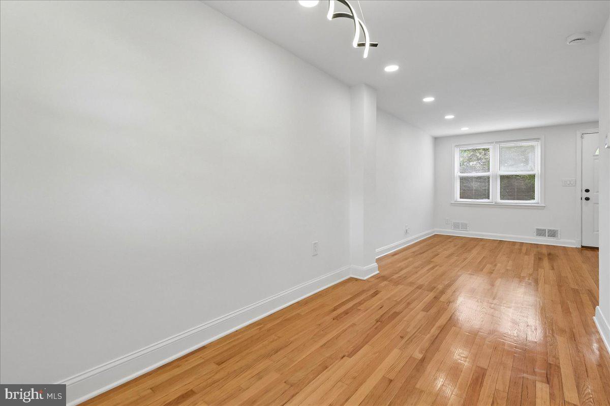 1403 Dartmouth Ave Property Photo 8