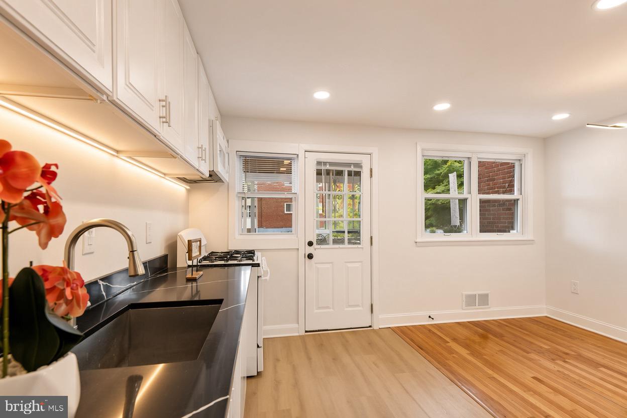 1403 Dartmouth Ave Property Photo 12