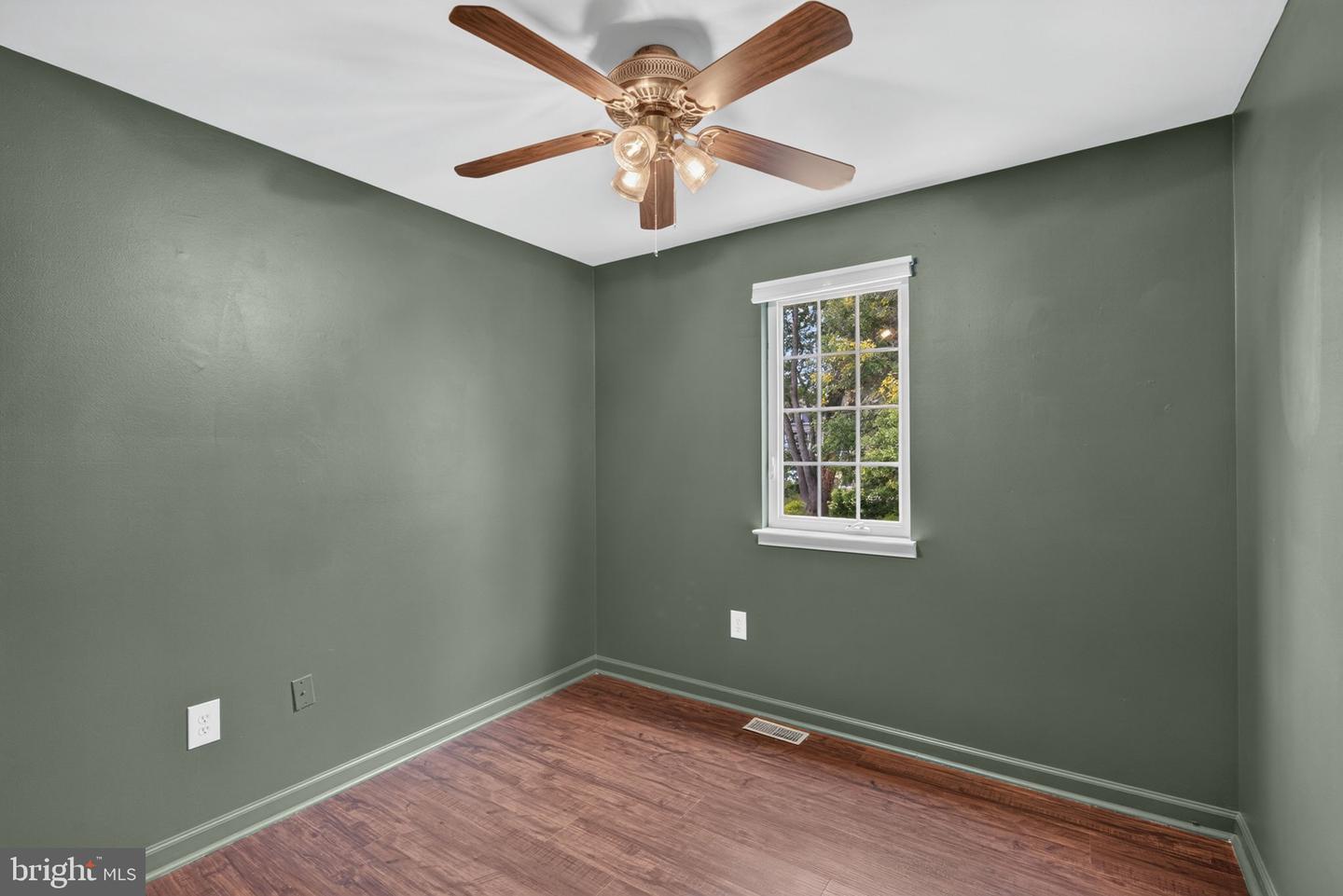 8 Glenwood Ave Property Photo 18