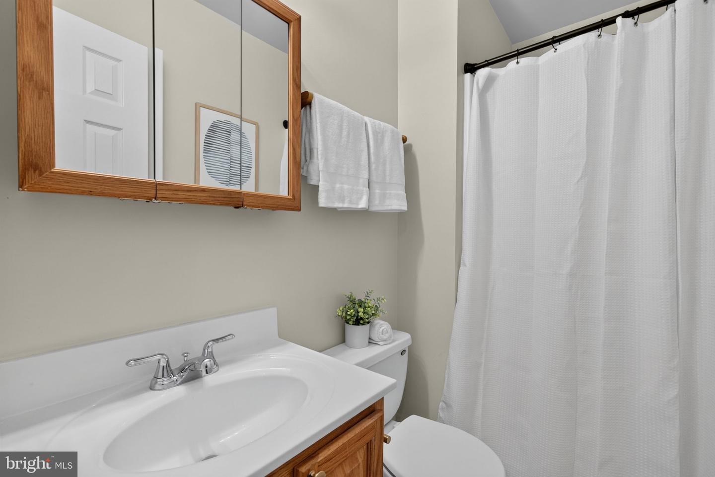 8 Glenwood Ave Property Photo 20