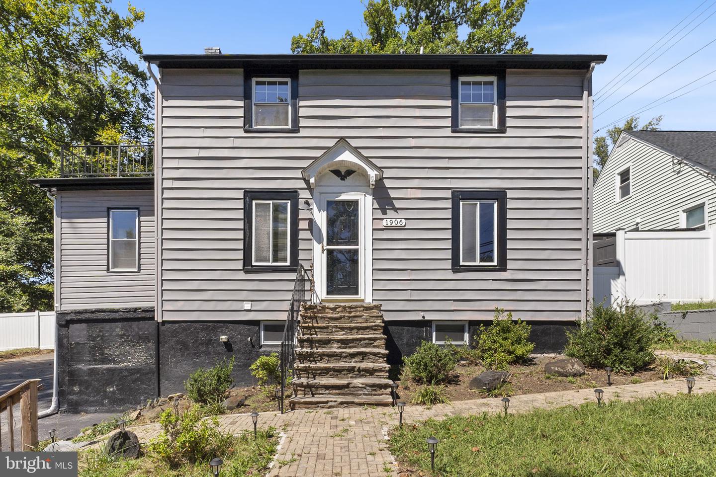1906 Park Pl Property Photo 2