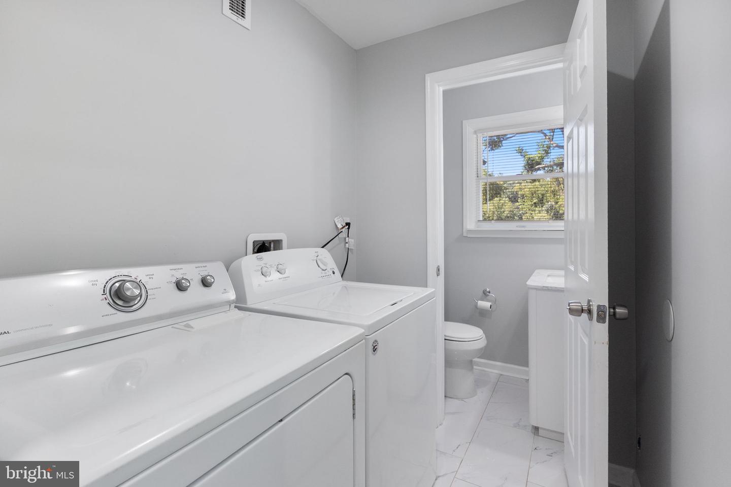 1906 Park Pl Property Photo 11